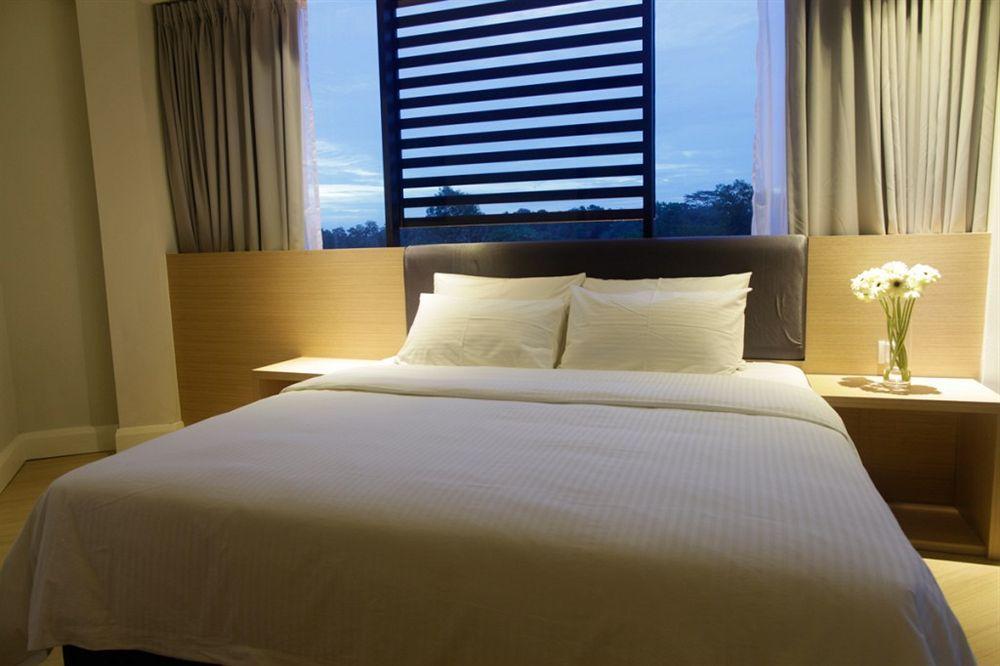 I Am Jazz Hotel Johor Bahru Exterior foto